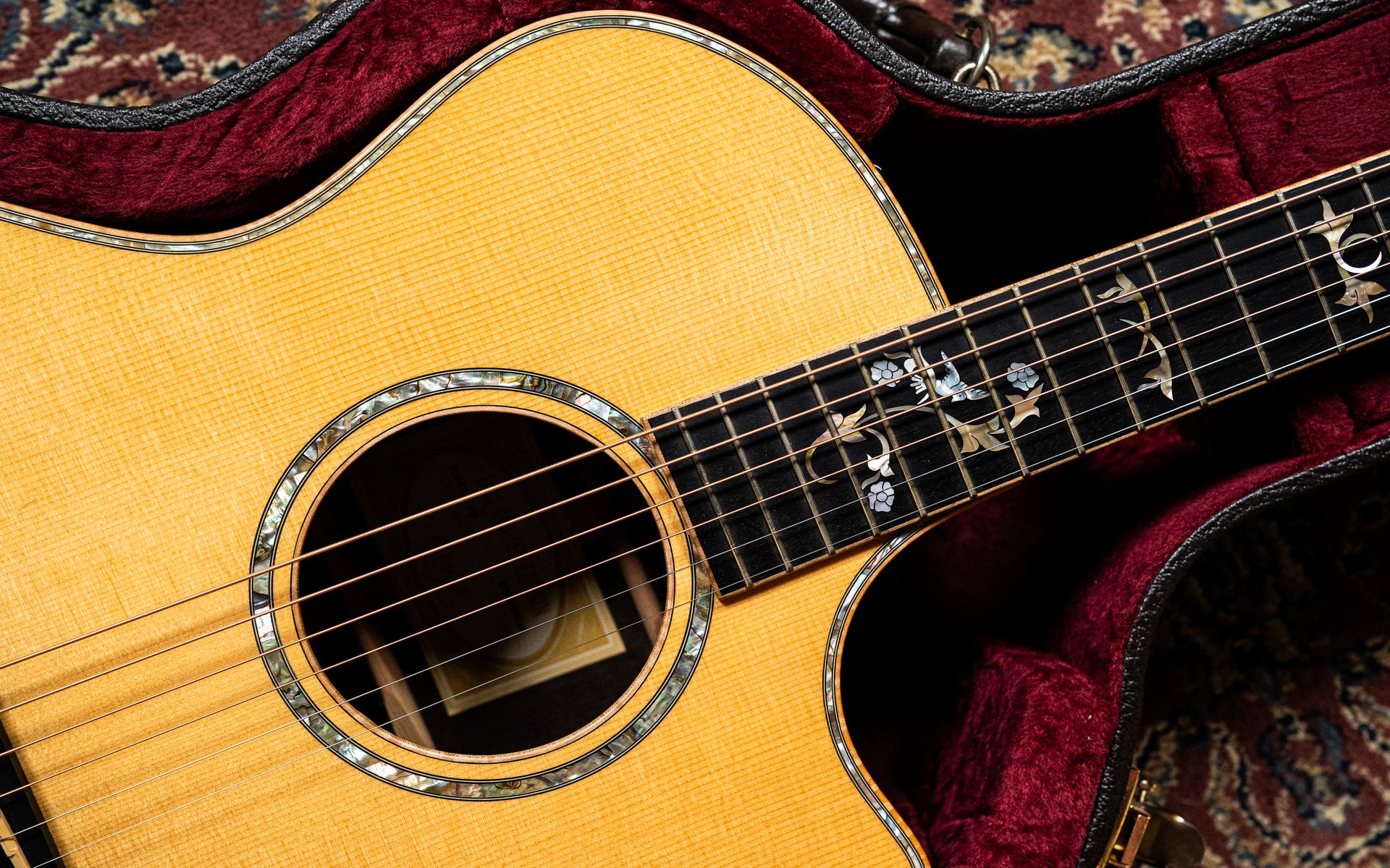 Taylor 914ce LTD Acoustic Guitar w/Case - Solid Spruce / Cocobolo - Pre-Owned