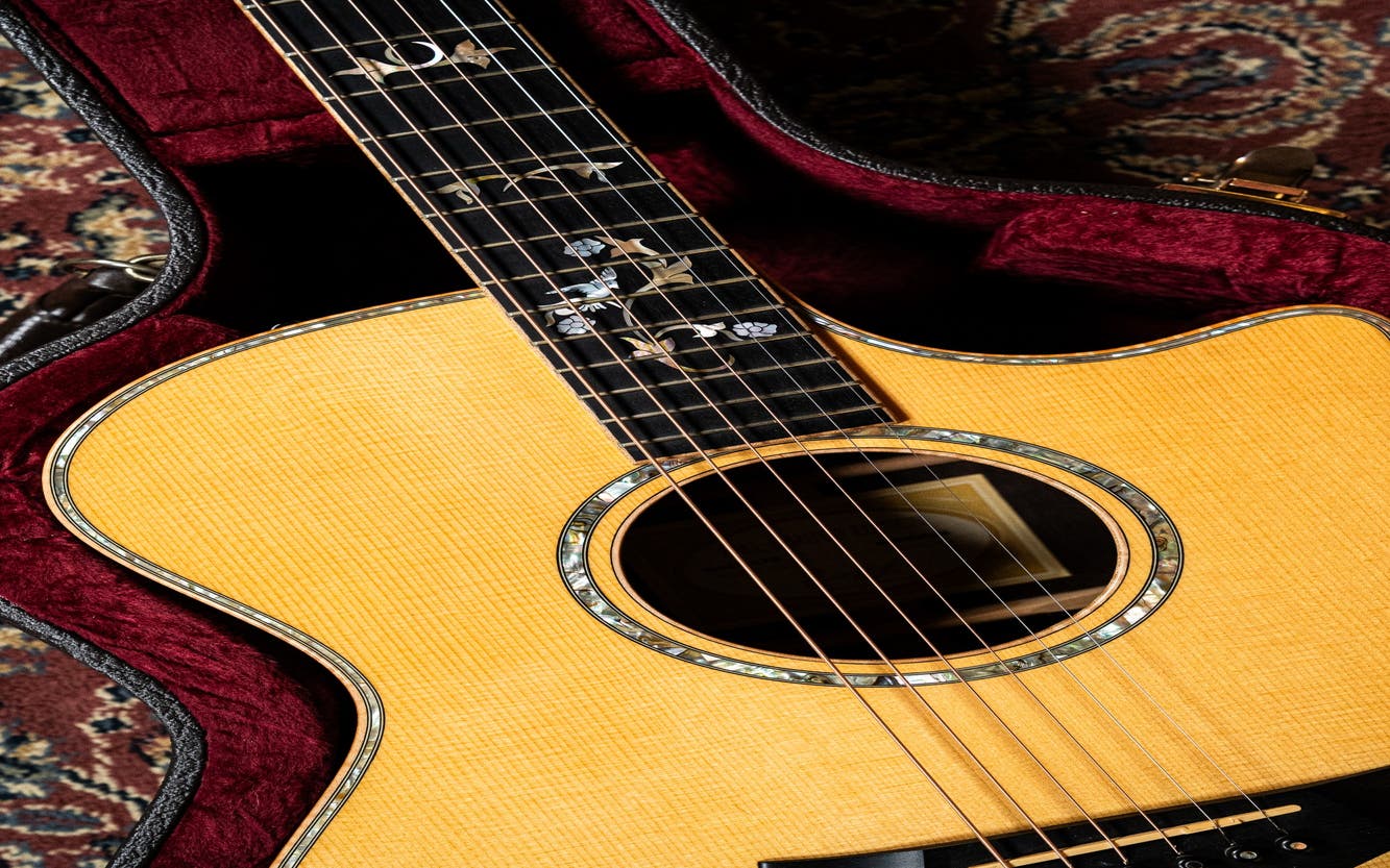 Taylor 914ce LTD Acoustic Guitar w/Case - Solid Spruce / Cocobolo - Pre-Owned