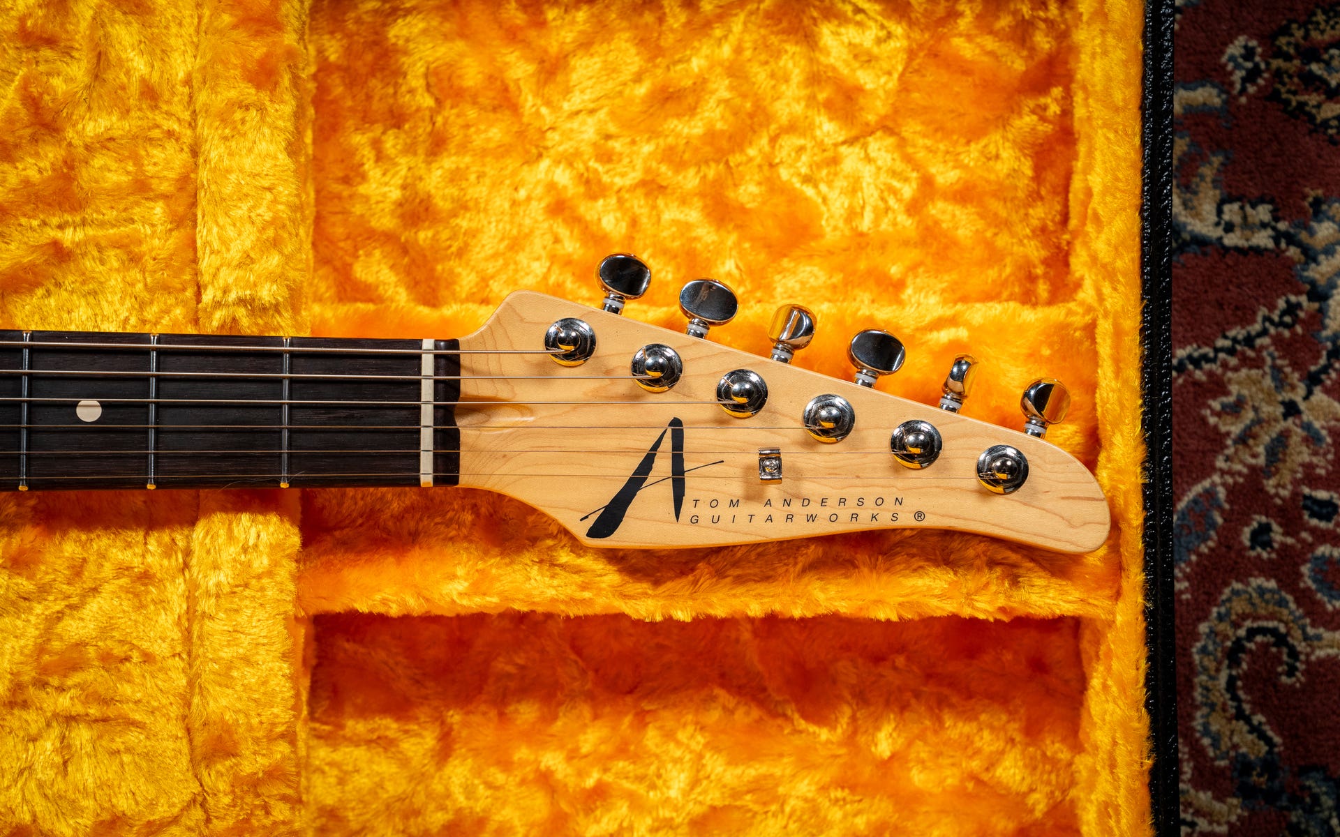 Tom Anderson Icon Classic w/Case - Black - Pre-Owned