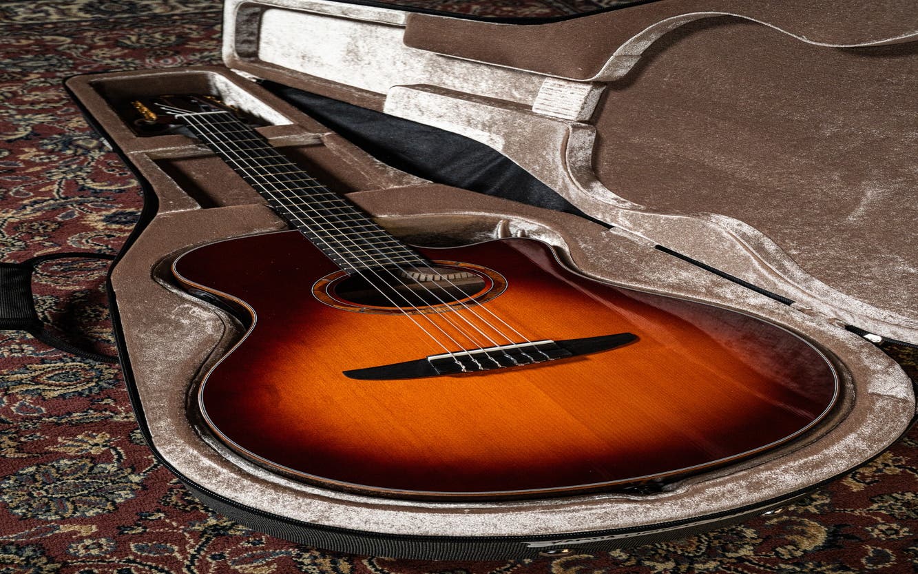 Yamaha NTX3 Nylon String Acoustic / Electric w/Bag - Sunburst - Pre-Owned
