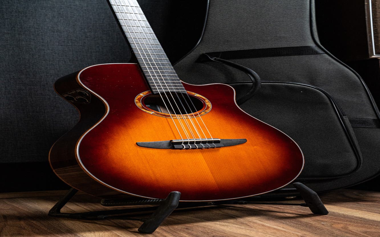 Yamaha NTX3 Nylon String Acoustic / Electric w/Bag - Sunburst - Pre-Owned